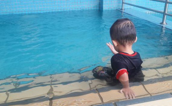 מורדם ומונשם | פעוט פונה במצב קשה לאחר שטבע