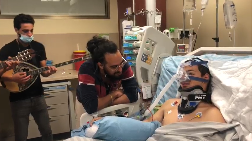 מרגש: בניה ברבי הפתיע את הפצוע מפיגוע הירי. צפו