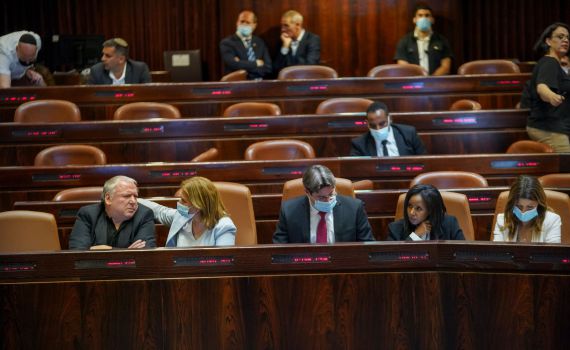 נתניהו יודע? | ח"כ מהליכוד לקואליציה: "אצביע אתכם"