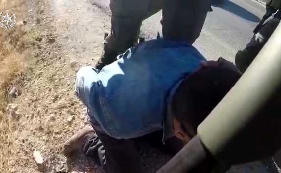 צפו: כך נעצר הערבי שהשפיל שוטרים בהר הבית