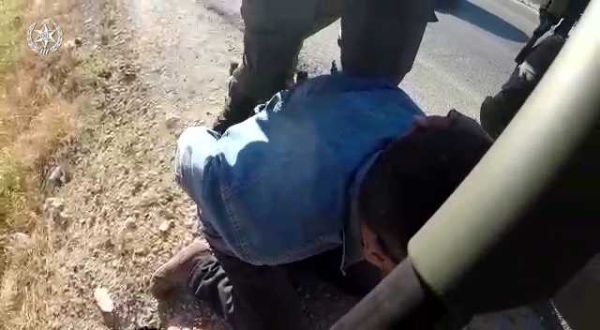 צפו: כך נעצר הערבי שהשפיל שוטרים בהר הבית