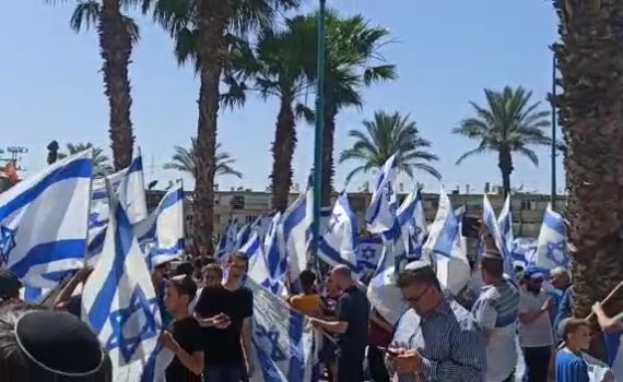 עמותת שמאל: מצעד דגלים בלוד – פרובוקציה