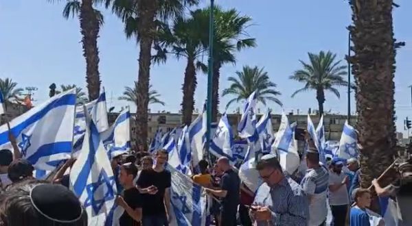 עמותת שמאל: מצעד דגלים בלוד – פרובוקציה