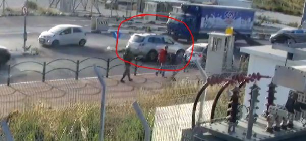 עוצר, יורה ונמלט: תיעוד פיגוע הירי בצומת תפוח.צפו