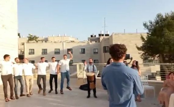 צפו: חברי החתן בצבא, המכיניסטים באו לשמח