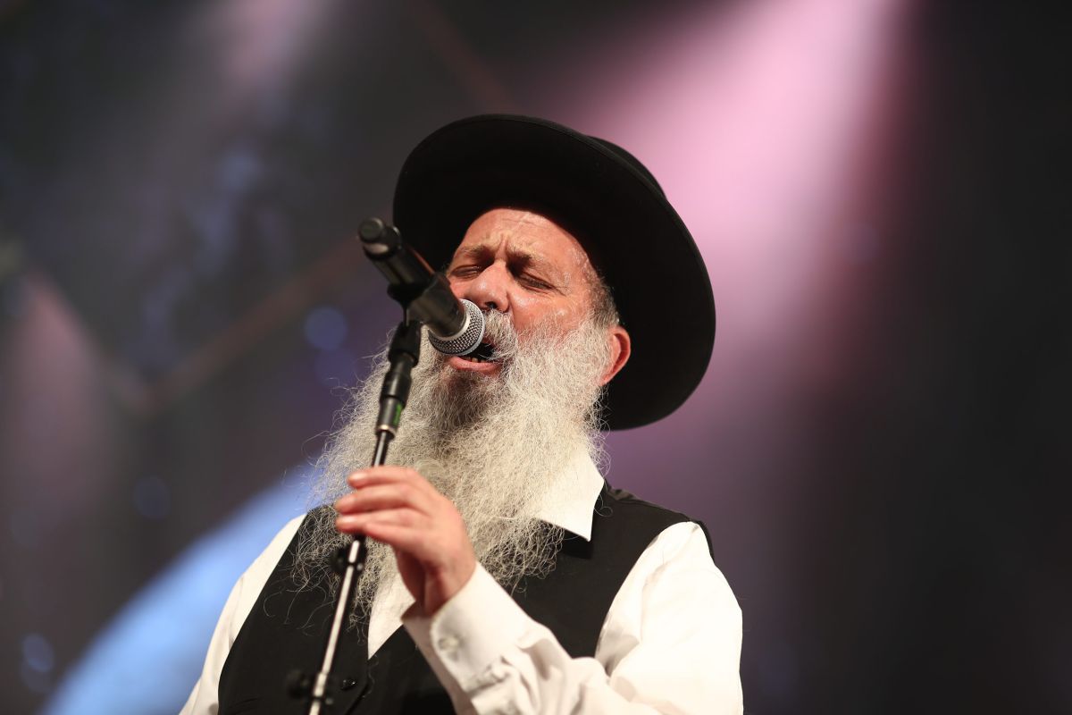 "לעולם יהיה ליבי שבור": שולי רנד בשיר חדש