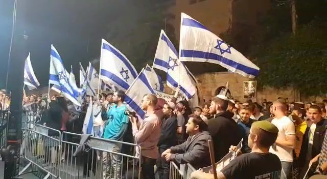 השמאל בשלטון, אך הימין הוא זה שנרדם בשמירה