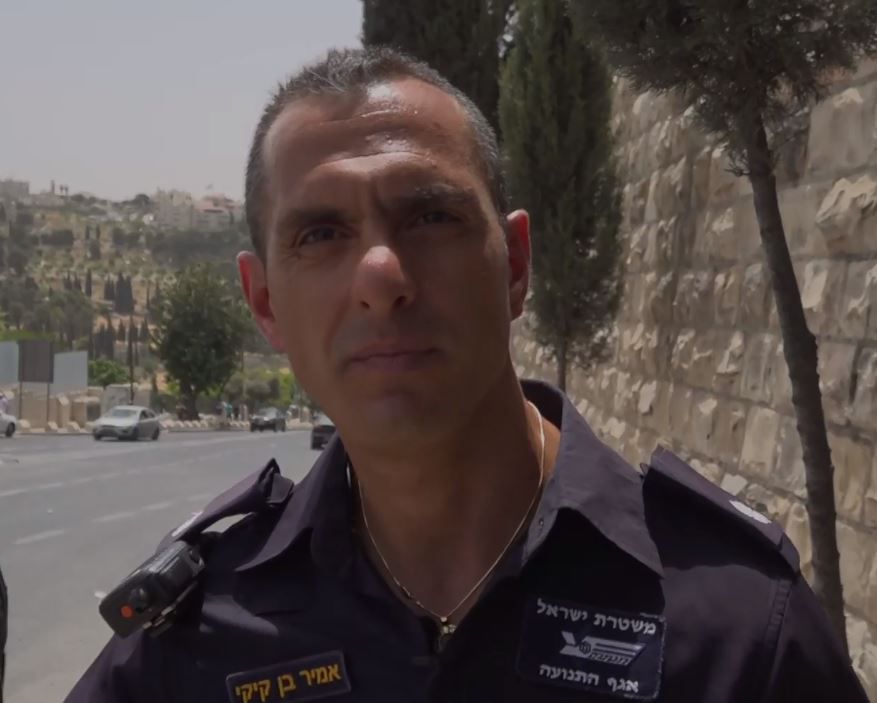 הקצין משחזר: "שלפתי את הנשק והרחקתי את ההמון"