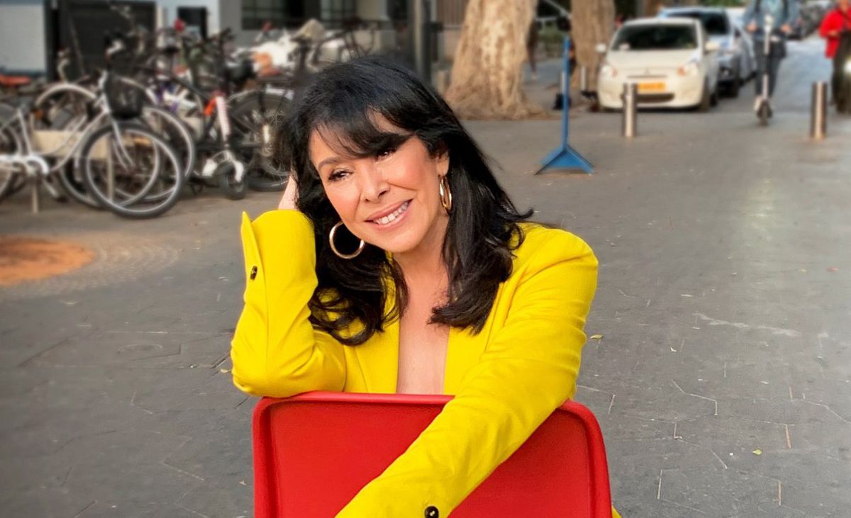 "יש פה רגע"| גלי עטרי בשיר חדש