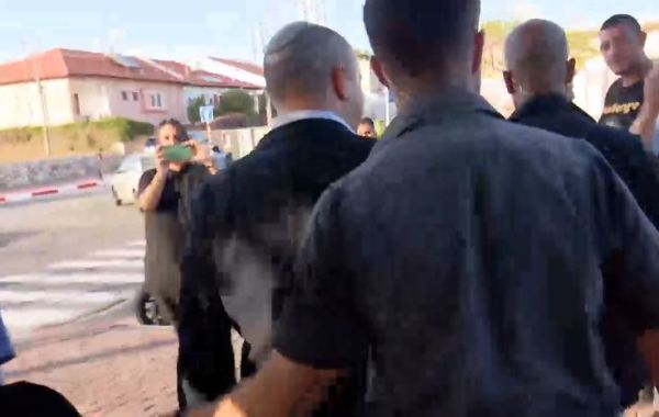 בנט נשאל על שת"פ עם רע"מ ועזב את המקום. צפו