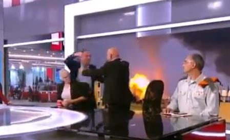 באמצע שידור: הרב שי פירון קם לחבק את הח"כ הערבי