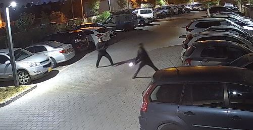 בקבוקי תבערה הושלכו לעבר בית של יהודים. צפו