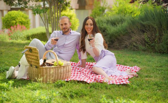 מצויידים לקיץ: אושיית האינסטגרם בסטיילינג חגיגי