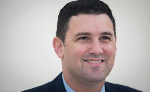 המשבר הבא: גינזבורג מגיש תיקון לחוק יסוד כבוד האדם