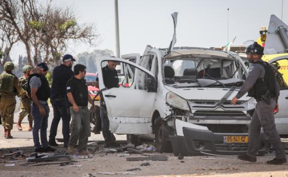 "היא נזרקה בכוח מרכבה, רק כי היא יהודייה"
