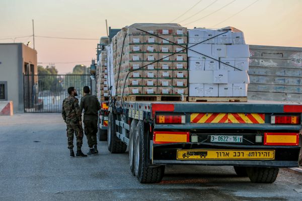 למרות הרקטות: מעבר הסחורות לעזה נמשך כרגיל