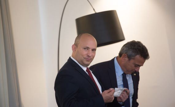 סקר: רוב מצביעי ימינה נגד ממשלת לפיד