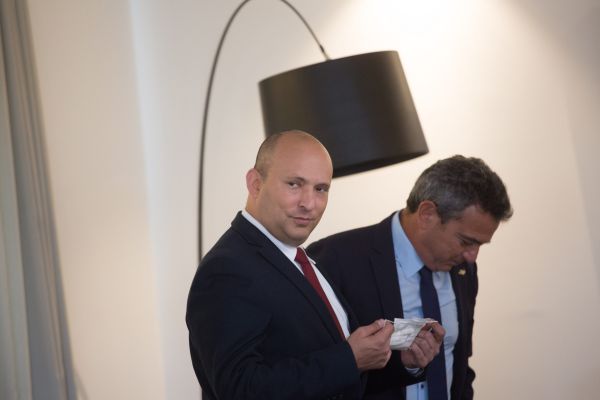 סקר: רוב מצביעי ימינה נגד ממשלת לפיד