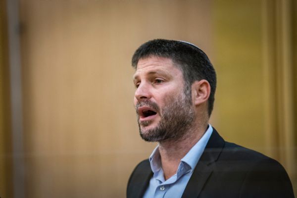 "מישהו מוכן להסביר לי למה עזה עוד מחוברת לחשמל?"
