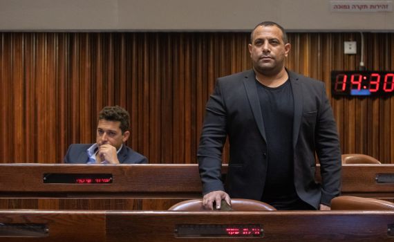 אביר קארה חשף את ההצעה הסודית של נתניהו