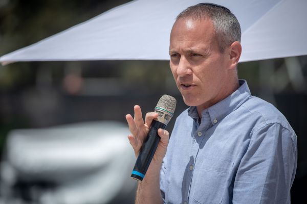 חילי טרופר: המחשבה כי לא ישרתו בלתי נסבלת