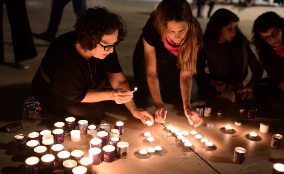 בתל אביב ובמירון: מדליקים נרות לזכר ההרוגים באסון