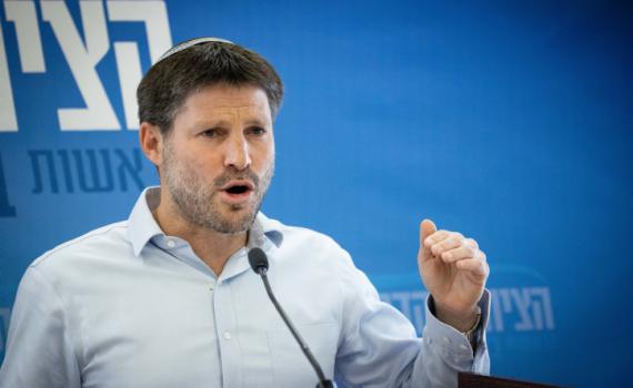 סמוטריץ': "עוד לא מאוחר נפתלי, זו ממשלה הרסנית"