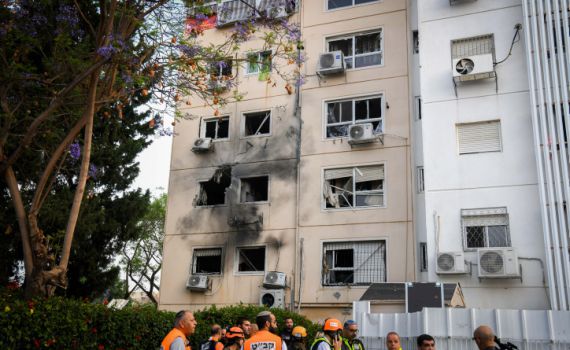מטחים כבדים לאשקלון: 10 פצועים, 2 בתים נפגעו