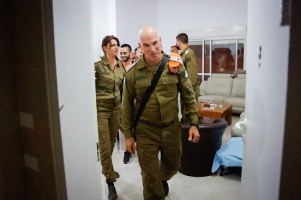 מפקד פיקוד העורף ממליץ: לעבות את חלונות הממ"ד