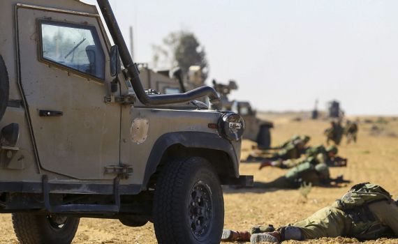 בזמן מלחמה: אזרח חדר לבסיס גנב נשק וגרם נזק