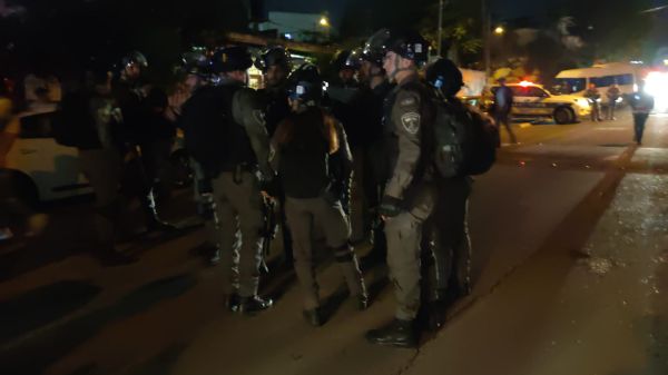 מהומות אלימות: אבנים ובקבוקים בשמעון הצדיק