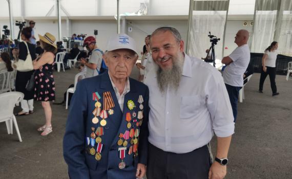 "מרגש כל פעם": נאמן מציין את יום הניצחון על הנאצים