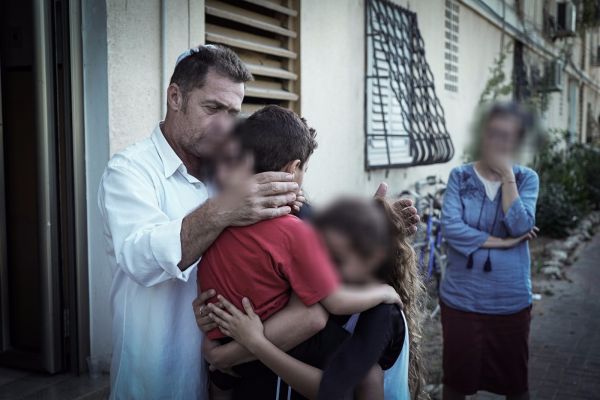 מצילים נשים וילדים מסבל בכפרים ערביים וזוכים בס"ת משלכם