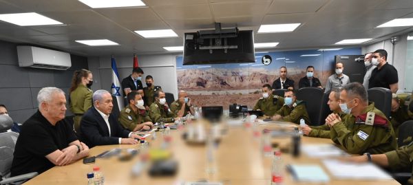 גנץ: "על כל יום ירי נחזיר את ארגוני הטרור שנים אחורה"