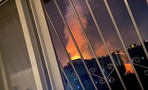 מהומות בלוד: 2 פצועים מירי, בית כנסת הוצת