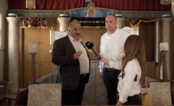 עבאס בביקור בלוד: "ניקח אחריות ונשתתף בשיקום"