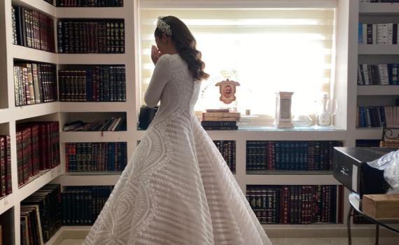 צפו: איילת בתו של אריה דרעי בדרך לחופה