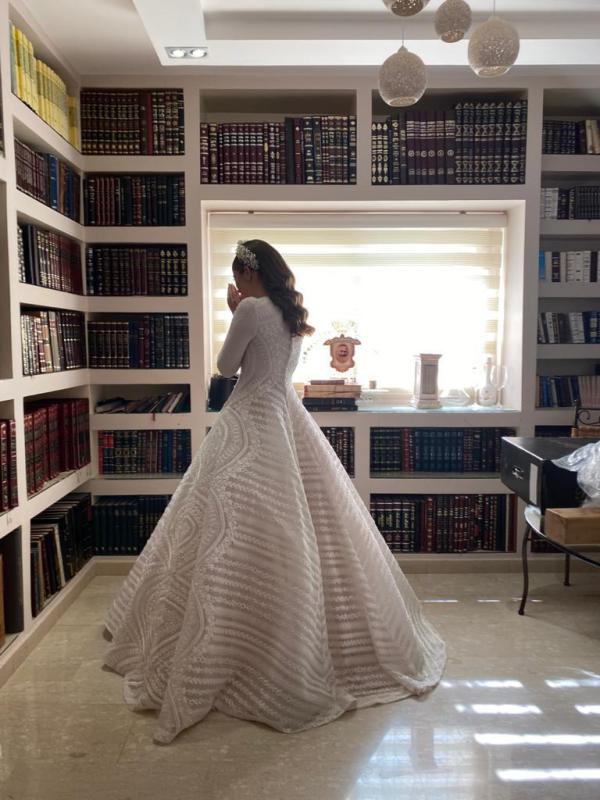 צפו: איילת בתו של אריה דרעי בדרך לחופה