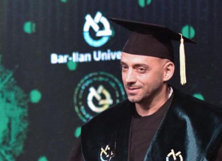 מרגש: עידן רייכל קיבל תואר דוקטור מהאוניברסיטה