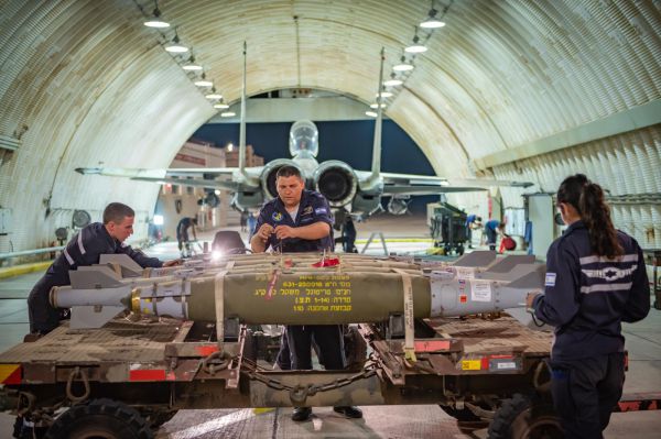בעקבות הירי: צה"ל תקף מעל 130 יעדים ברצועה