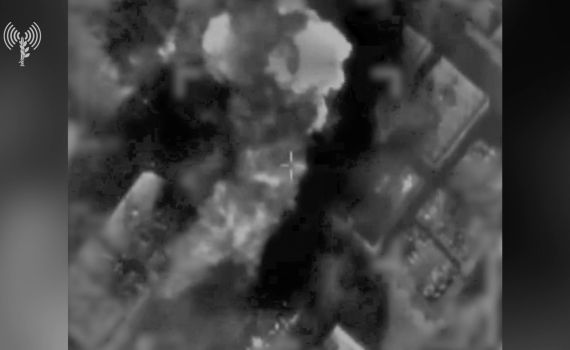 צה"ל ממשיך לתקוף: ביתו של בכיר חמאס הופצץ