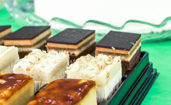 קינוחים חגיגיים של גבינות ושוקולד