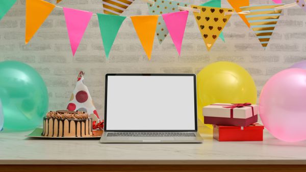 מחסני חשמל חוגגים יום הולדת ואתם מקבלים מתנה