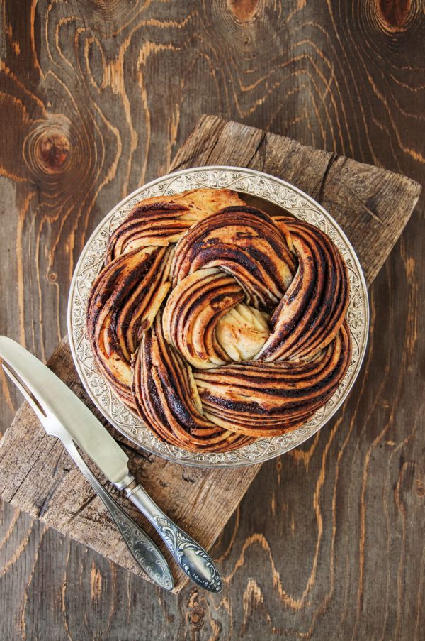 מיוחד לשבת: עוגת שמרים פיסטוק-שוקולד ממכרת