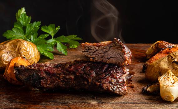 אסאדו נימוח עם תפוחי אדמה בתנור | מתכון