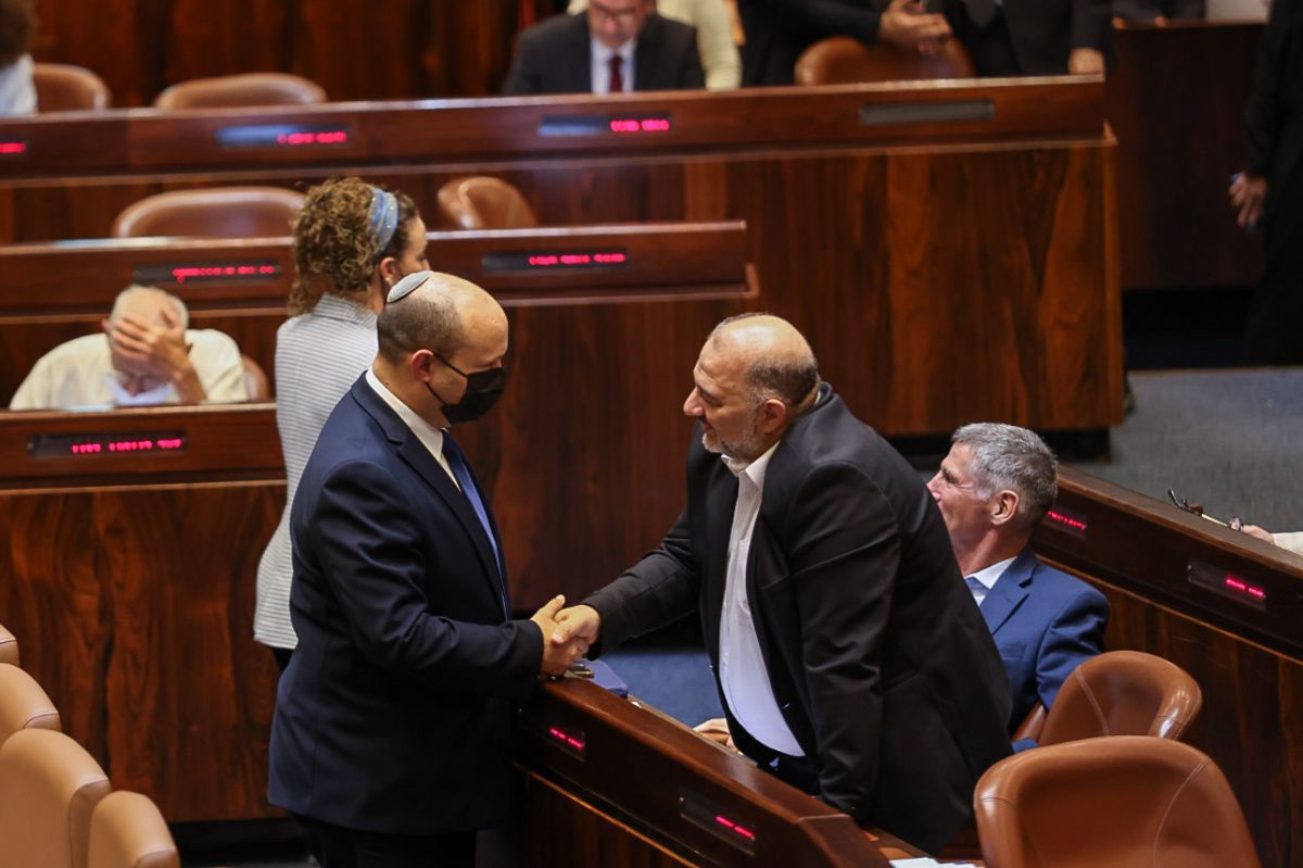 בנט ביטל ביקור באום אל פאחם לבקשת מנסור עבאס