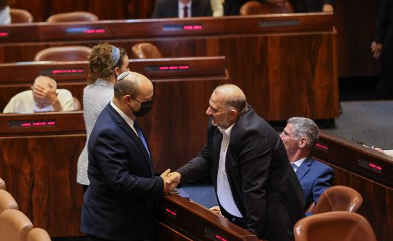 בנט ביטל ביקור באום אל פאחם לבקשת מנסור עבאס