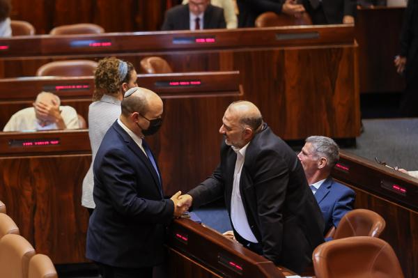 בנט ביטל ביקור באום אל פאחם לבקשת מנסור עבאס