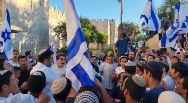 בר-לב החליט: מצעד הדגלים יתקיים במתווה הקבוע