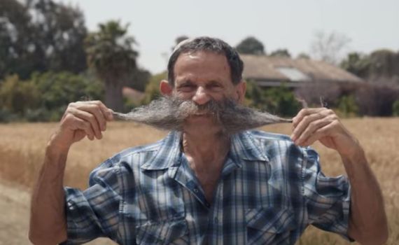 השפם הכי ארוך, האיש הכי גבוה והשיער הכי ארוך. צפו